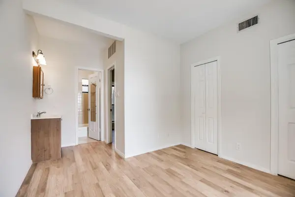 4401 Speedway #207, Austin, TX 78751