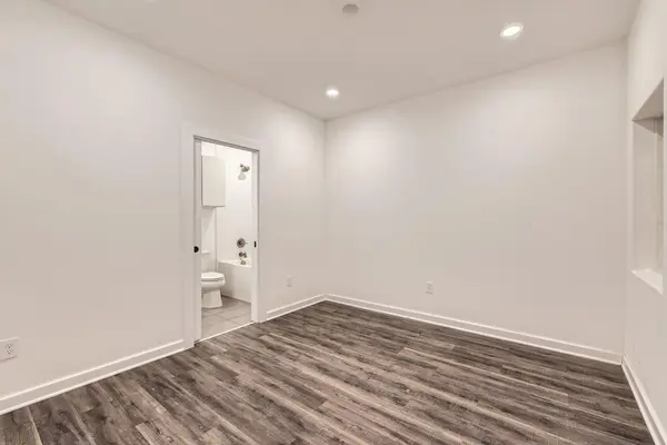 5924 S Congress Ave #11-S, Austin, TX 78745