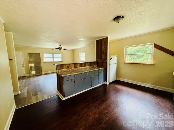 126 Penguin LN, Statesville, NC 28625