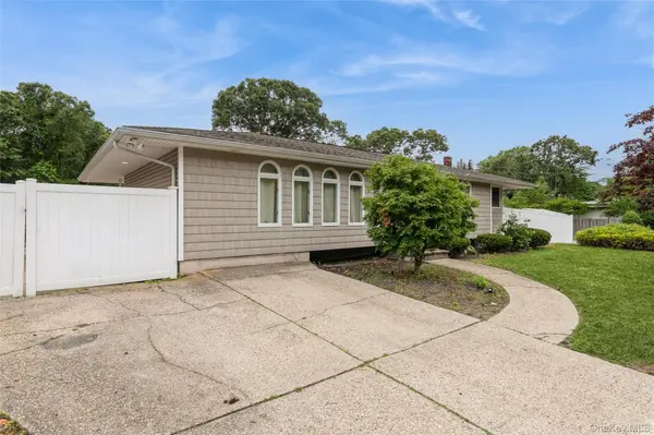 182 Smithtown Polk BLVD, Centereach, NY 11720