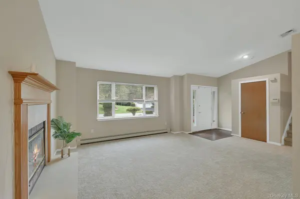 101 Lexington DR, Newburgh, NY 12550