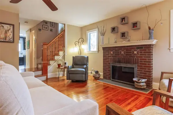 34 Archer RD, West Hempstead, NY 11552