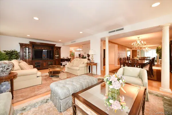 100 Harbor View DR #630, Port Washington, NY 11050