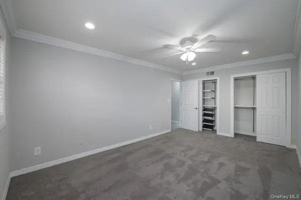 111 College RD #14-P, Selden, NY 11784
