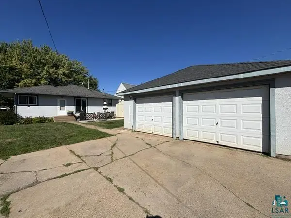 2418 E 8th Ave, Hibbing, MN 55746