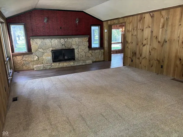 607 E Broad ST, Spiceland, IN 47385