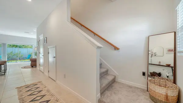 9068 DRIVEN SNOW ST, Sarasota, FL 34241