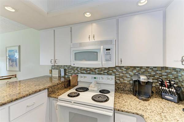 600 MANATEE AVE #226, Holmes Beach, FL, 34217 photo 16
