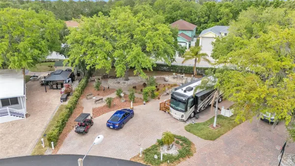16325 CHERRY TREE CT, Clermont, FL 34714