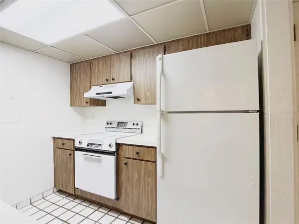 3033 CAMELOT DR #303, Haines City, FL 33844