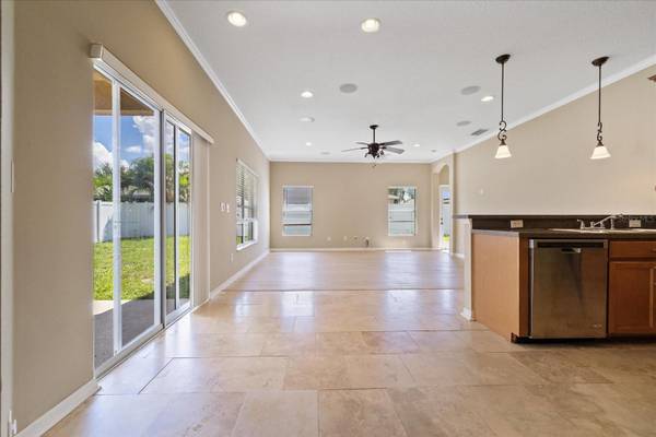 1833 MIRA LAGO CIR, Ruskin, FL, 33570 photo 12