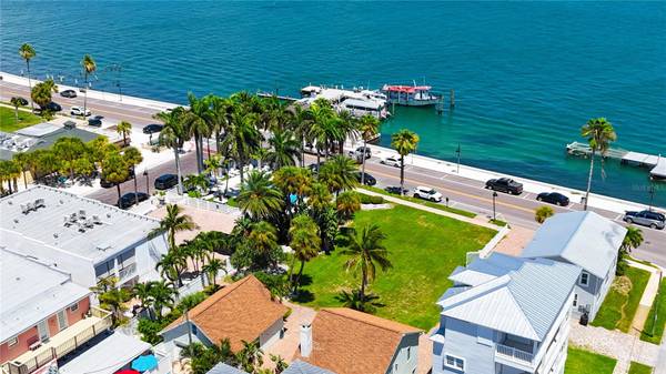 702 PASS A GRILLE WAY, St Pete Beach, FL, 33706 photo 9