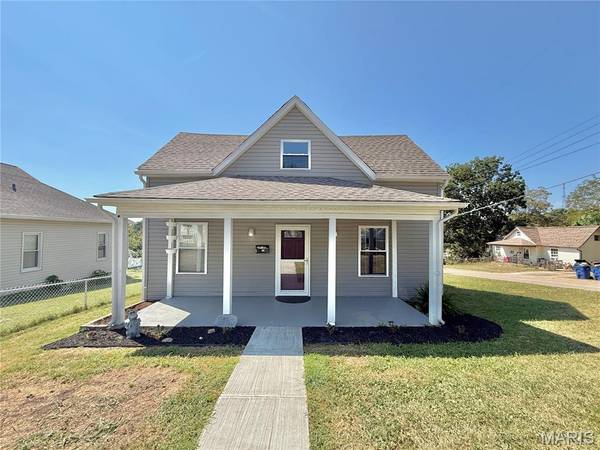 819 Stewart ST, De Soto, MO 63020