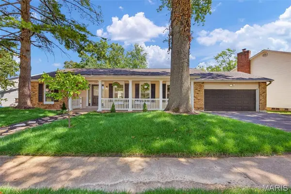 1768 Orchard Hill DR, Chesterfield, MO 63017