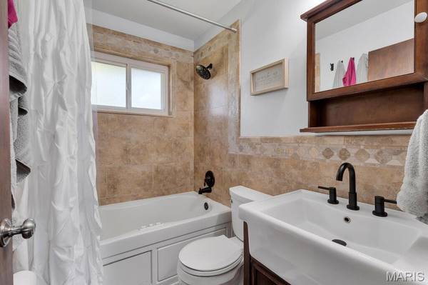 2505 Denlo CT, Fenton, MO 63026