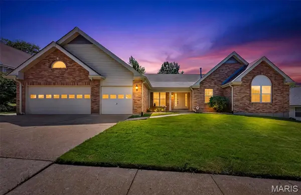 12928 Broadridge LN, Florissant, MO 63033