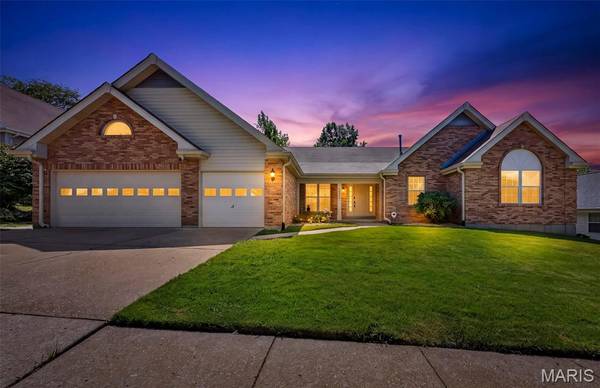 12928 Broadridge LN, Florissant, MO 63033