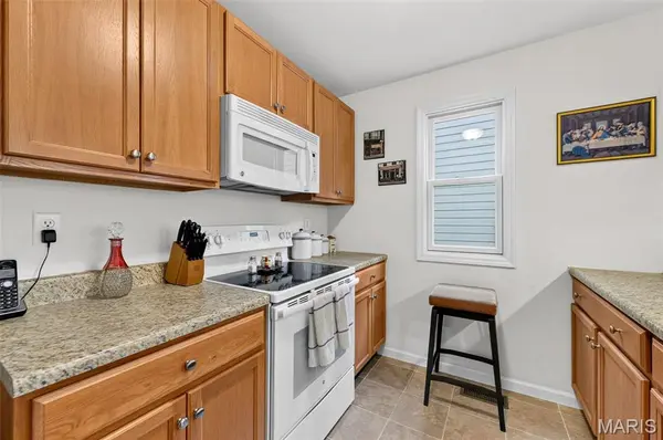 4009 Broad ST, St Charles, MO 63301