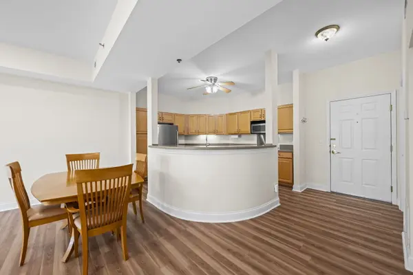 3115 Town Square DR #408, Rolling Meadows, IL 60008