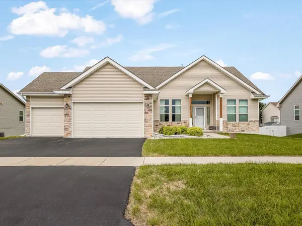 411 Hughes Pkwy, Poplar Grove, IL 61065
