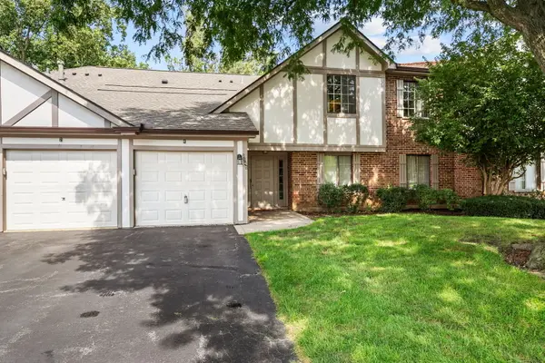 2249 N Enlund DR #4, Palatine, IL 60074