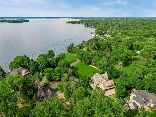 5025 Covington ST, Greenwood, MN 55331