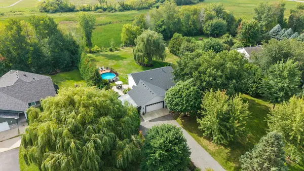 31795 Lakeway DR NE, Cambridge, MN 55008