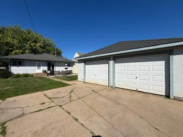 2418 8th AVE E, Hibbing, MN 55746