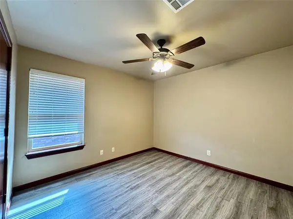 1607 E Lawter RD, Weatherford, OK 73096