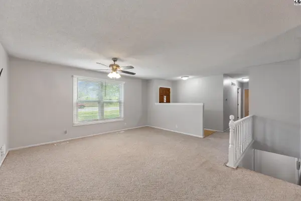 4303 Sequoia St, Hutchinson, KS 67502