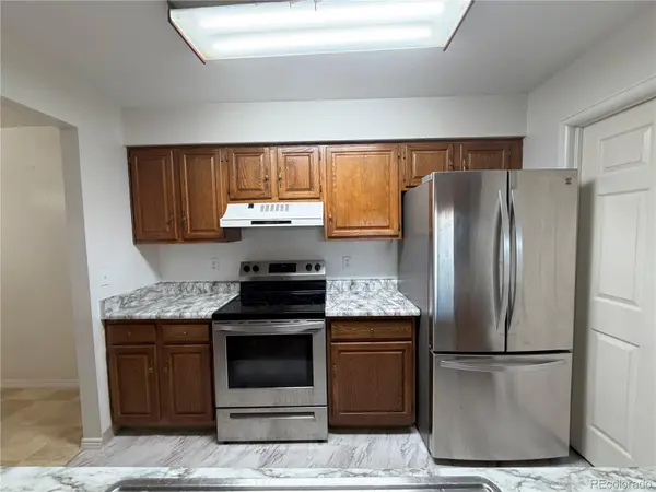 12043 W Cross DR #107, Littleton, CO 80127