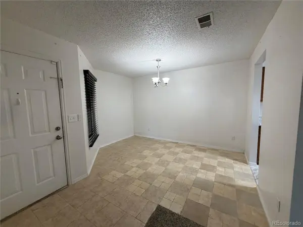 12043 W Cross DR #107, Littleton, CO 80127