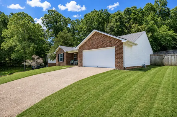 7465 Penngrove Ln, Fairview, TN 37062