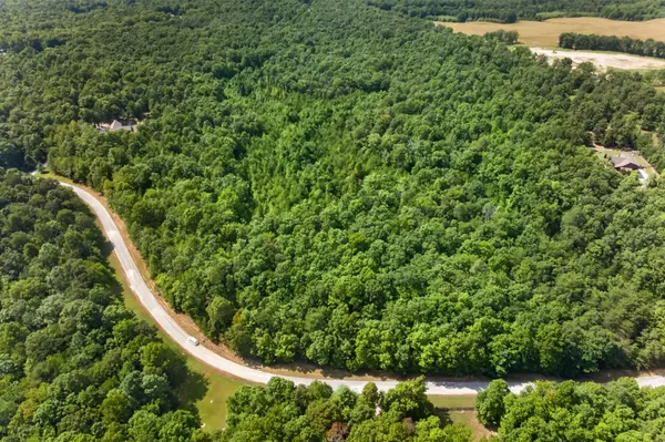 33 Hemlock Ln, Spencer, TN 38585