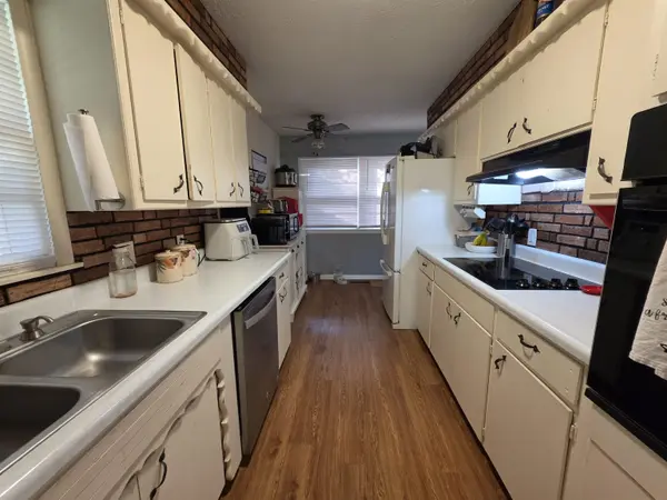 2219 Edward St, Salina, KS 67401