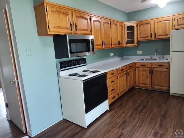 430 Hillcrest DR, Holton, KS 66436