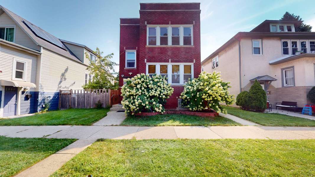 1221 Home AVE, Berwyn, IL 60402