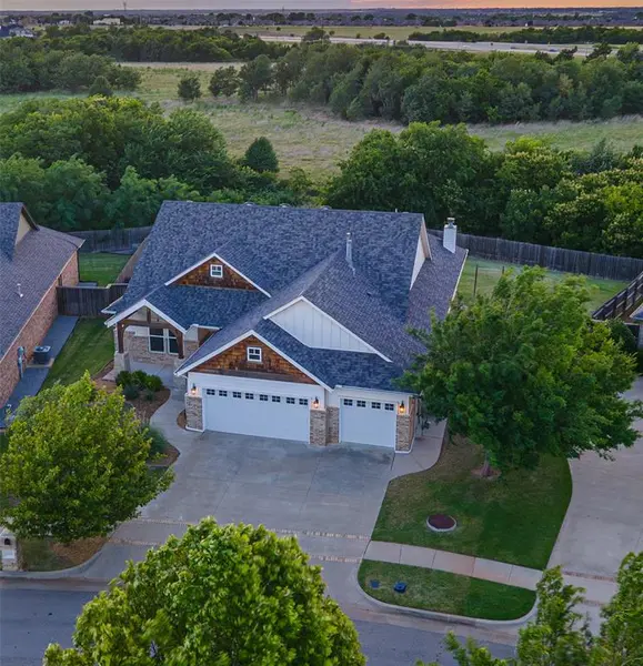 13529 Cobblestone Curve RD, Oklahoma City, OK 73142