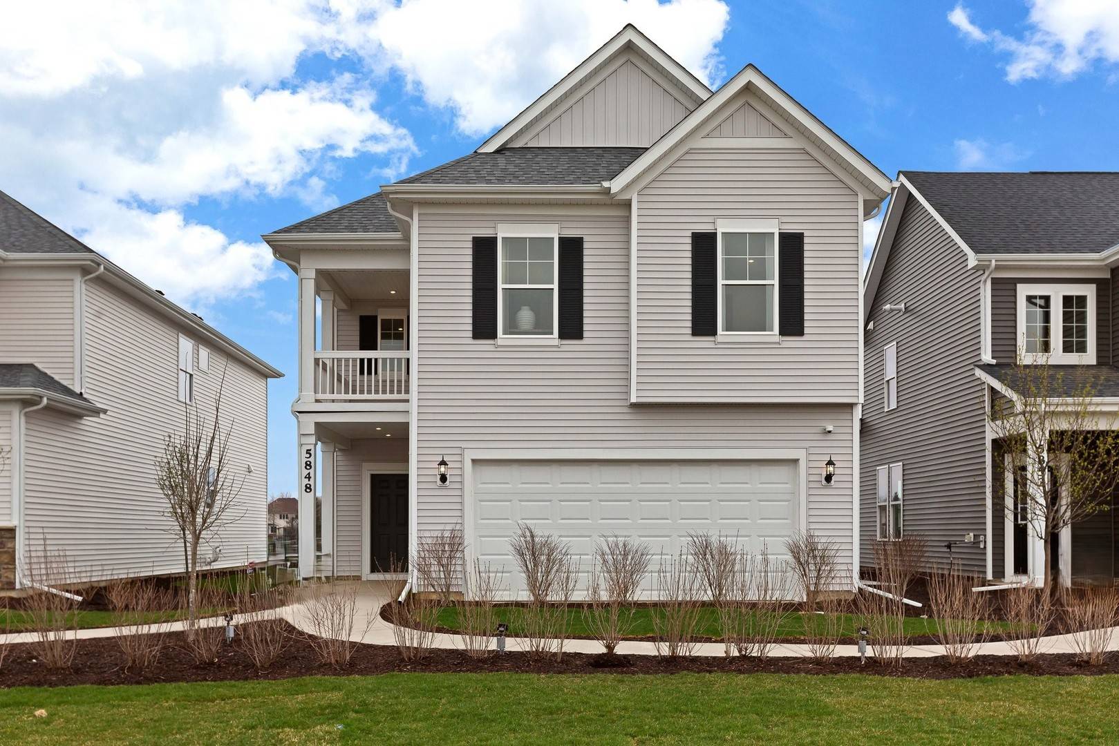 2643 Lawlor LN, Naperville, IL 60564