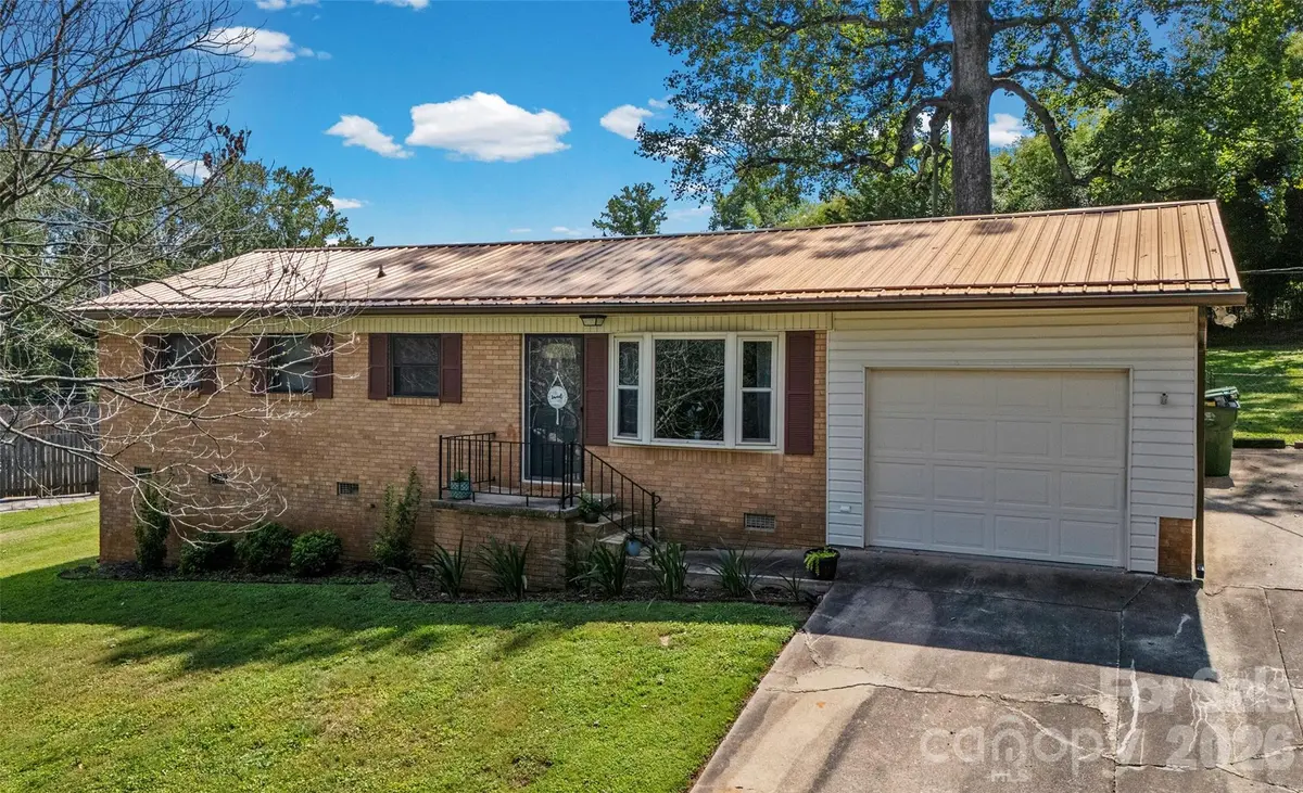 2435 Lewiston DR, Gastonia, NC 28054