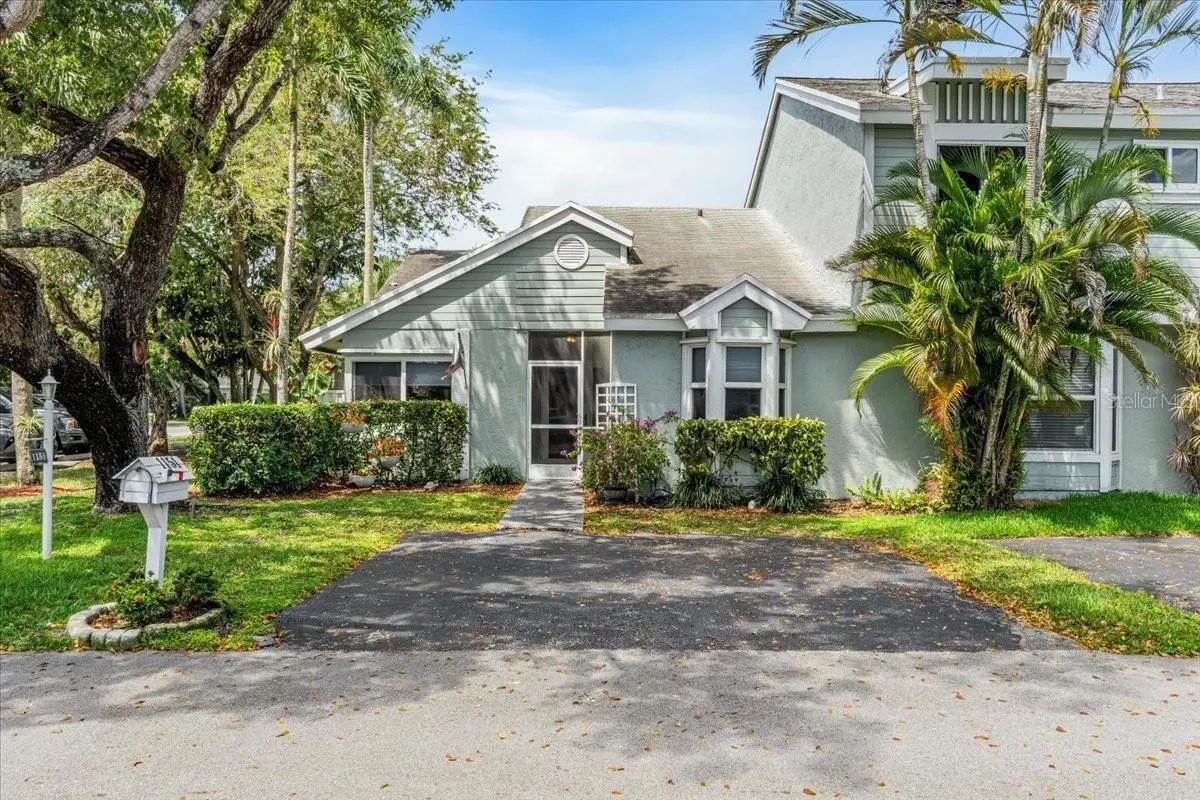1151 SW 111TH TER, Davie, FL 33324