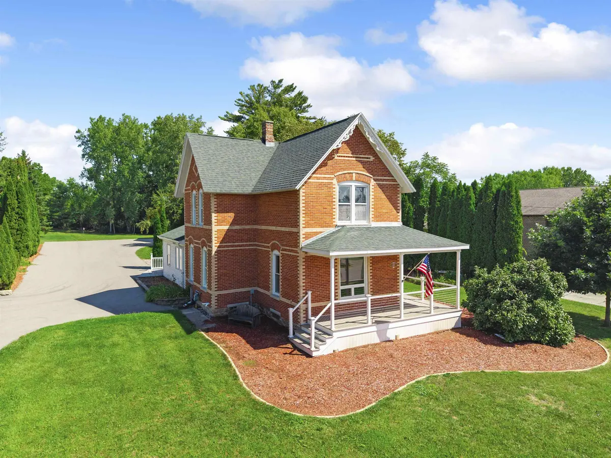610 N MAIN ST, Oconto Falls, WI 54154