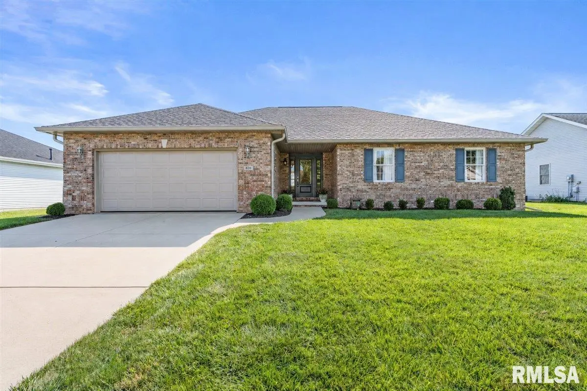 820 Elk Crest CT, Chatham, IL 62629