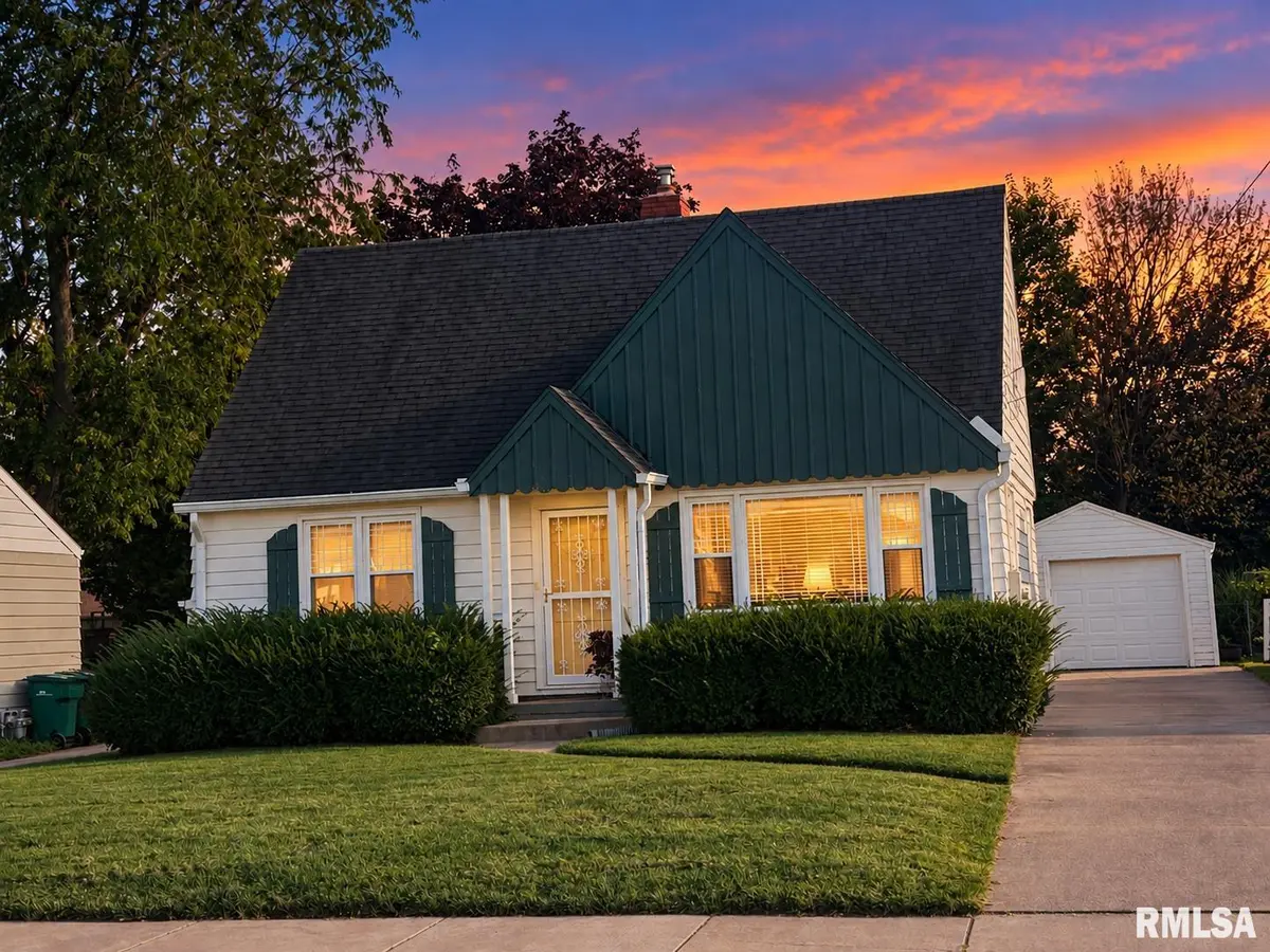 2922 W ALICE AVE, West Peoria, IL 61604