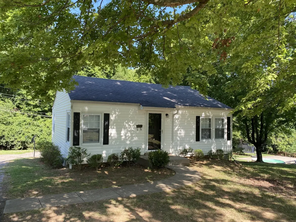 204 Rudolph Dr, Clarksville, TN 37040