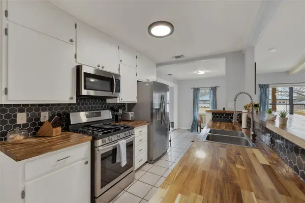 217 W Driftwood DR, Fredericksburg, TX 78624
