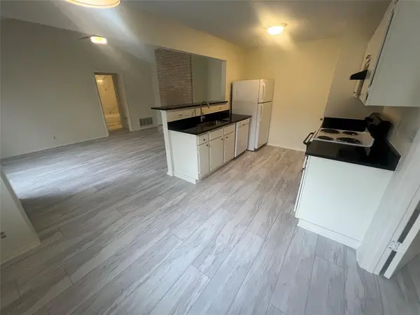 807 Lloyd LN #A, Elgin, TX 78621