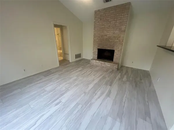 807 Lloyd LN #A, Elgin, TX 78621