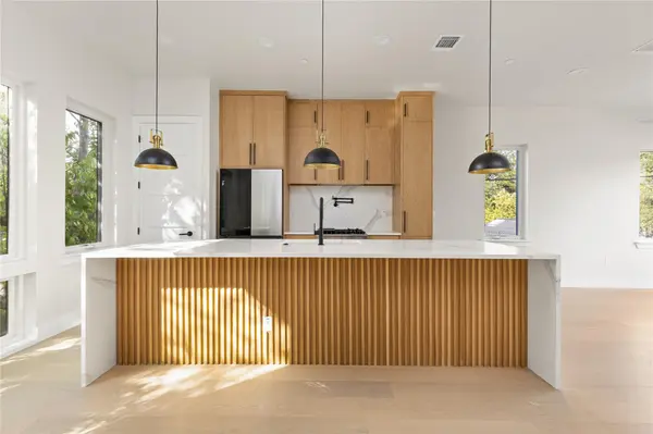 100 W Odell ST #3, Austin, TX 78752