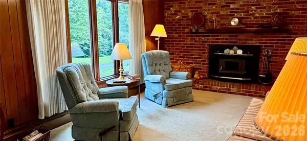 293 Dillardtown RD, Sylva, NC 28779